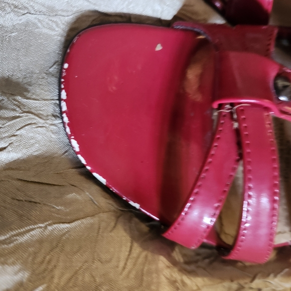 Alia Red Sandals - Picture 5 of 8